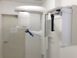 セファロに加えてCTレントゲン装置で診断を行います