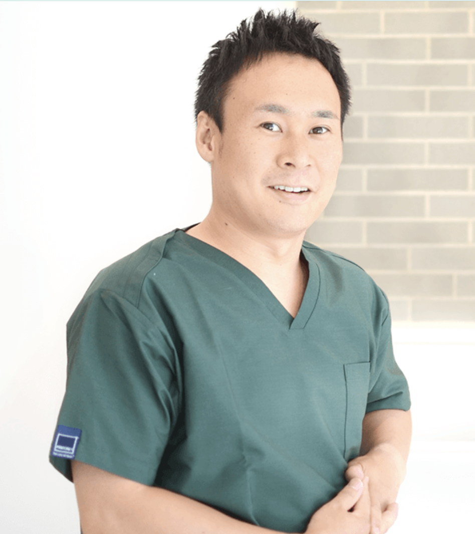 院長の加部 晶也