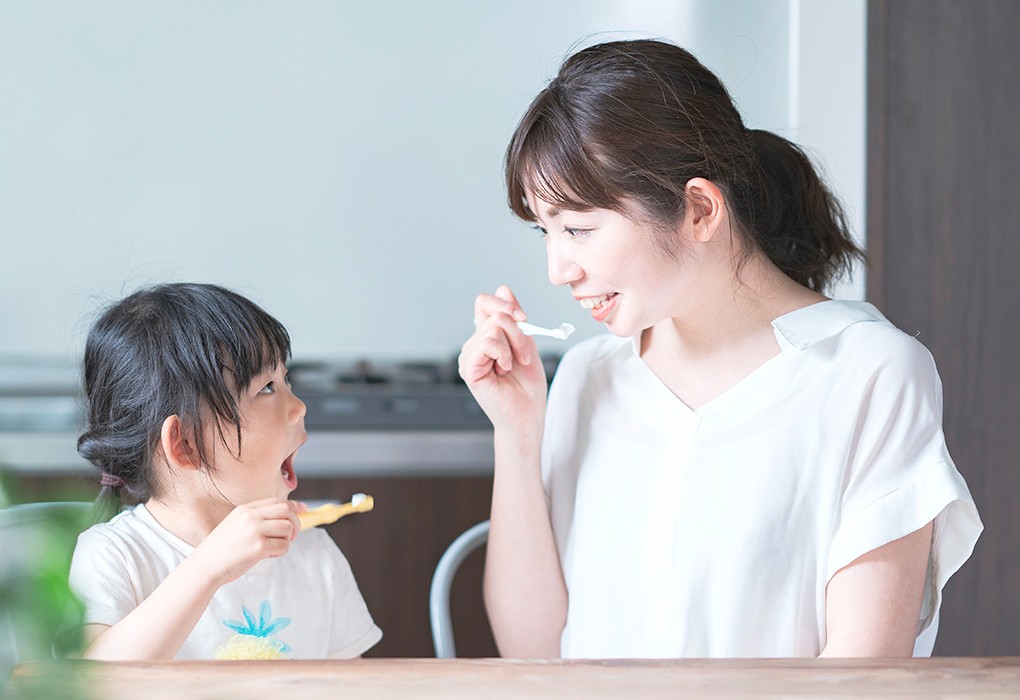 口元の健やかな発育と悪習癖の改善を促しています