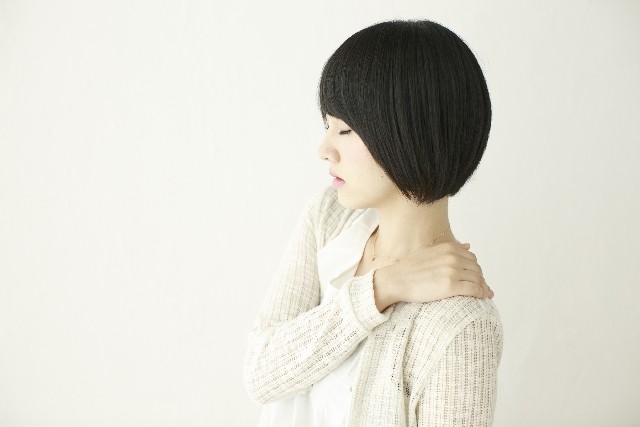 かみ合わせは肩こりや頭痛の原因になることもあります