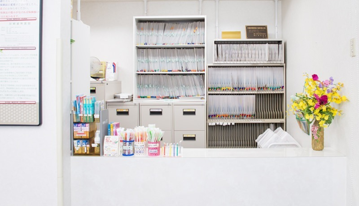 【梅田駅 3F改札口 徒歩3分】50年にわたり信頼を積み重ねてきた地域密着の「加納歯科」