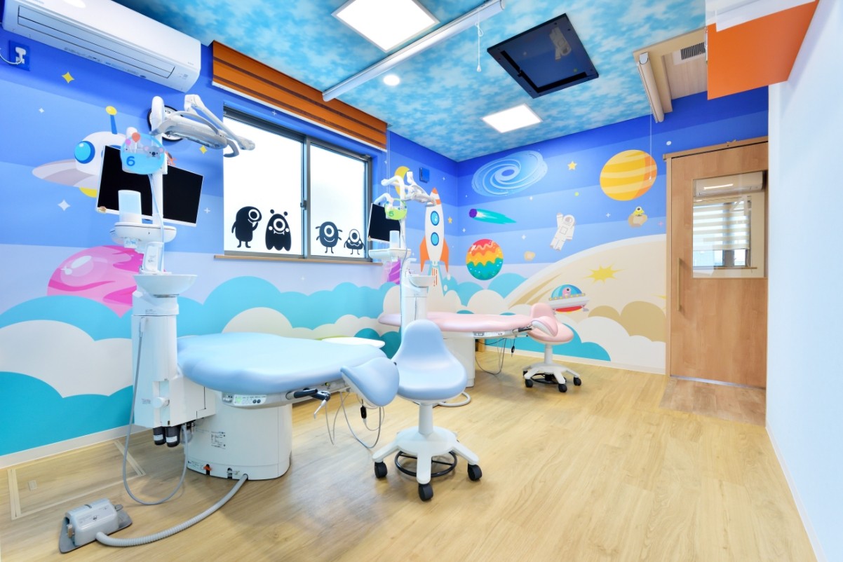 子ども専用診療室を完備しております