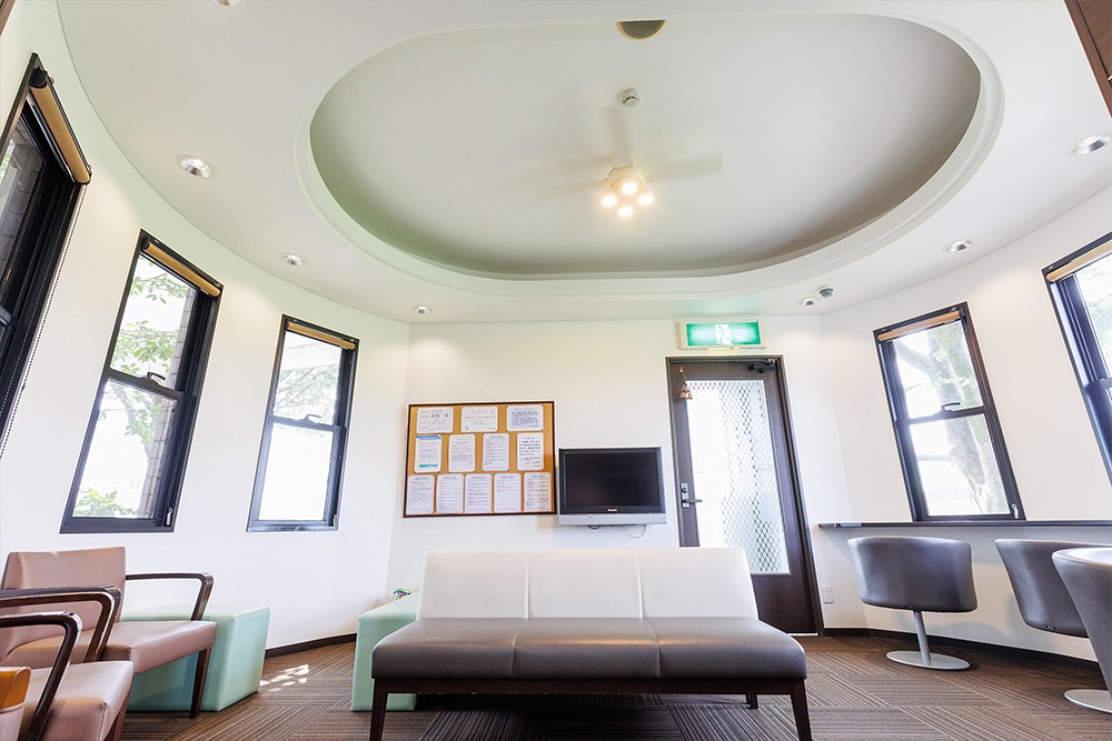 【ネット予約可・駐車場完備】総合的な歯科医療で地域の健康を支えるにいぼり歯科