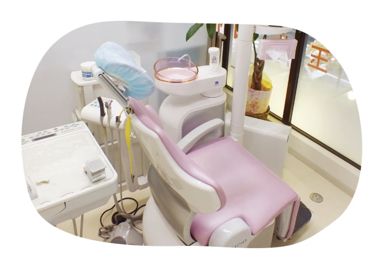 ①②医院風景 ③診療時間