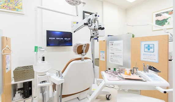 【JR牛久駅より徒歩8分】患者様の不安な気持ちに寄り添うヒナ歯科&ケアクリニック