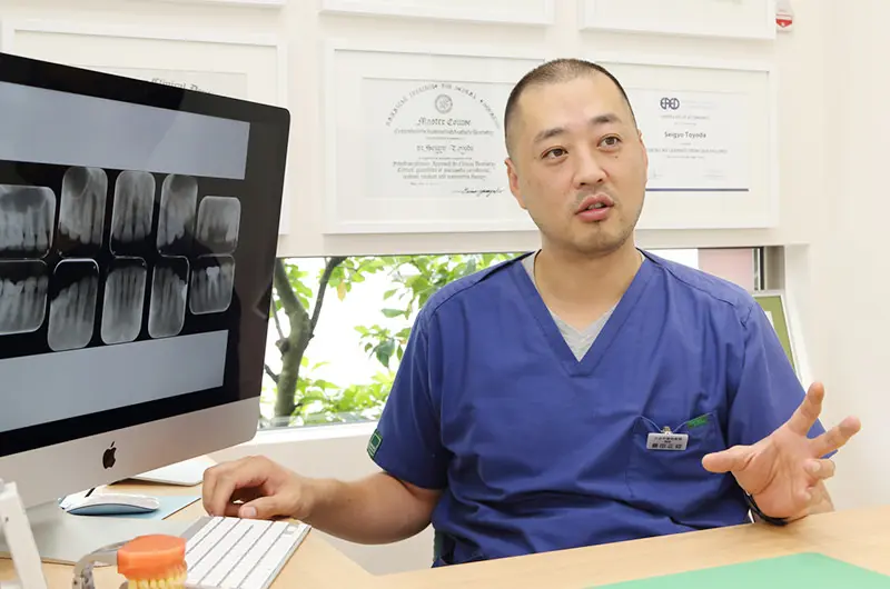 歯科用CTを用いた精密なインプラント治療を行っています