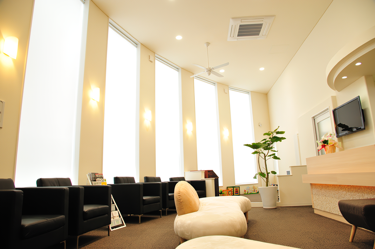 【高田駅 徒歩15分】地域の皆様に寄り添い、幅広い診療で笑顔を守るハート歯科クリニック