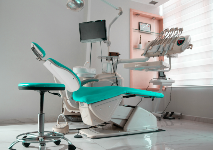 【桃山台駅から車で5分】本質を見据えた治療を届ける赤尾歯科医院