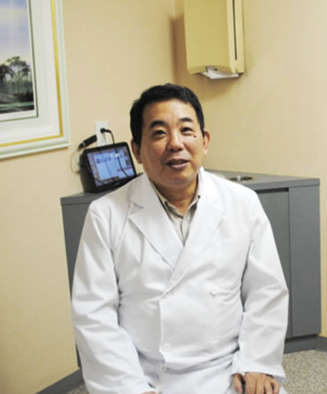 院長の山崎 大樹
