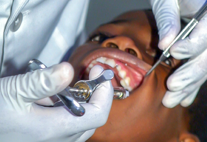 患者様に寄り添う個別の歯周病治療を行う