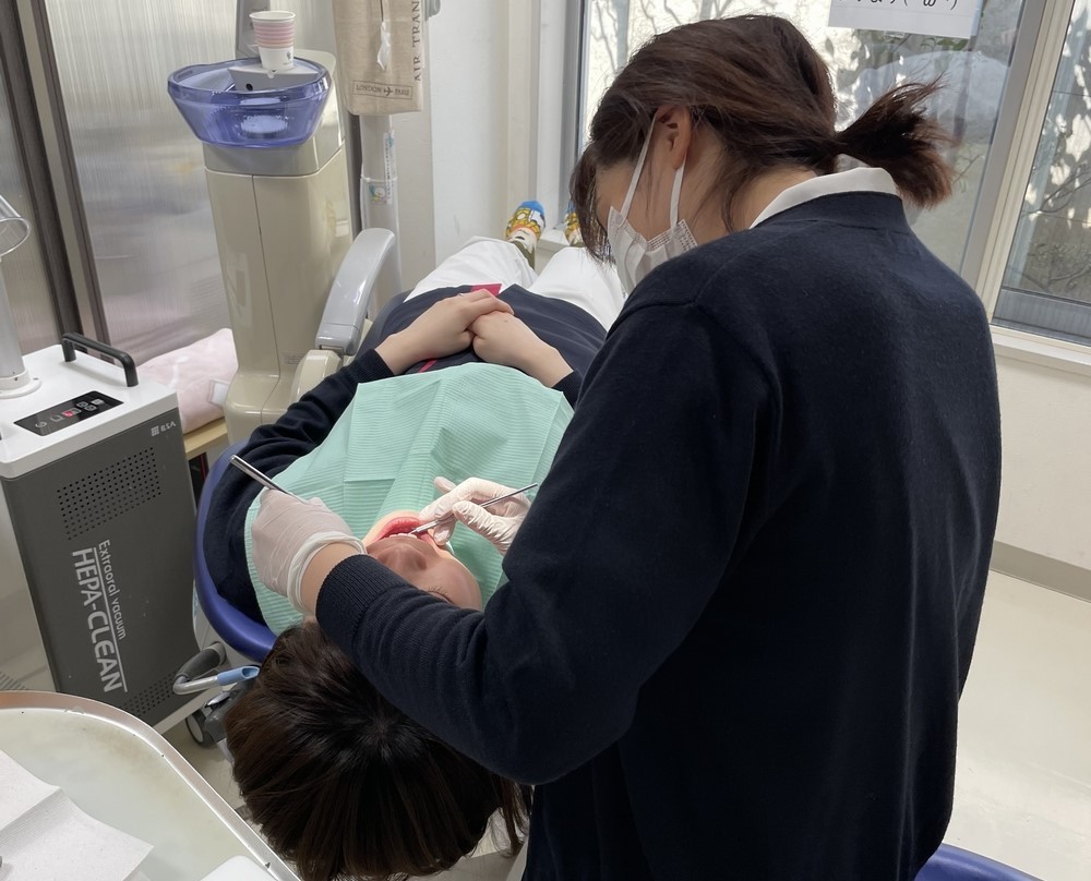 歯科衛生士が丁寧にお口のチェックを行います