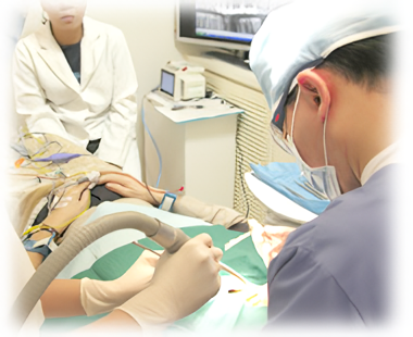 歯ぐきが下がった、凹んで気になる方に向けた治療です