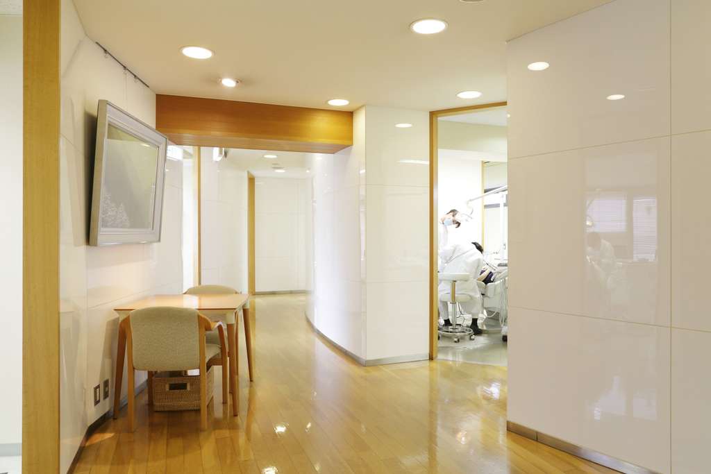 「かかりつけ歯科医」として、将来を見据えた総合歯科医療を行い、患者様の健康を長く守っていきたいと思っています