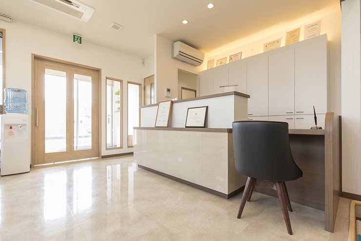 医院外観・受付・診療室