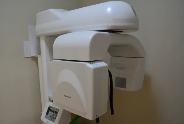 患者様が健やかな口元を保ち、自然な笑顔で毎日を過ごせるよう支えることを大切にしています。