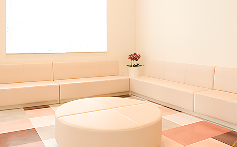 ①診療室②受付③待合室