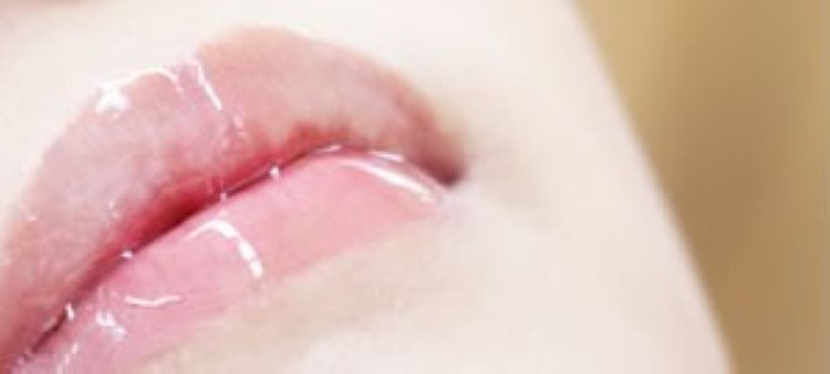 健康な歯を守るだけでなく、美しく若々しい口元づくりを目指すデンタルエステにも対応しています。