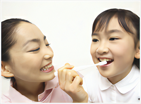 子どもたちの成長に合わせて最適な治療を提供し、健康な歯並びと良い噛み合わせを作り出すことが、健やかな成長を支えます。