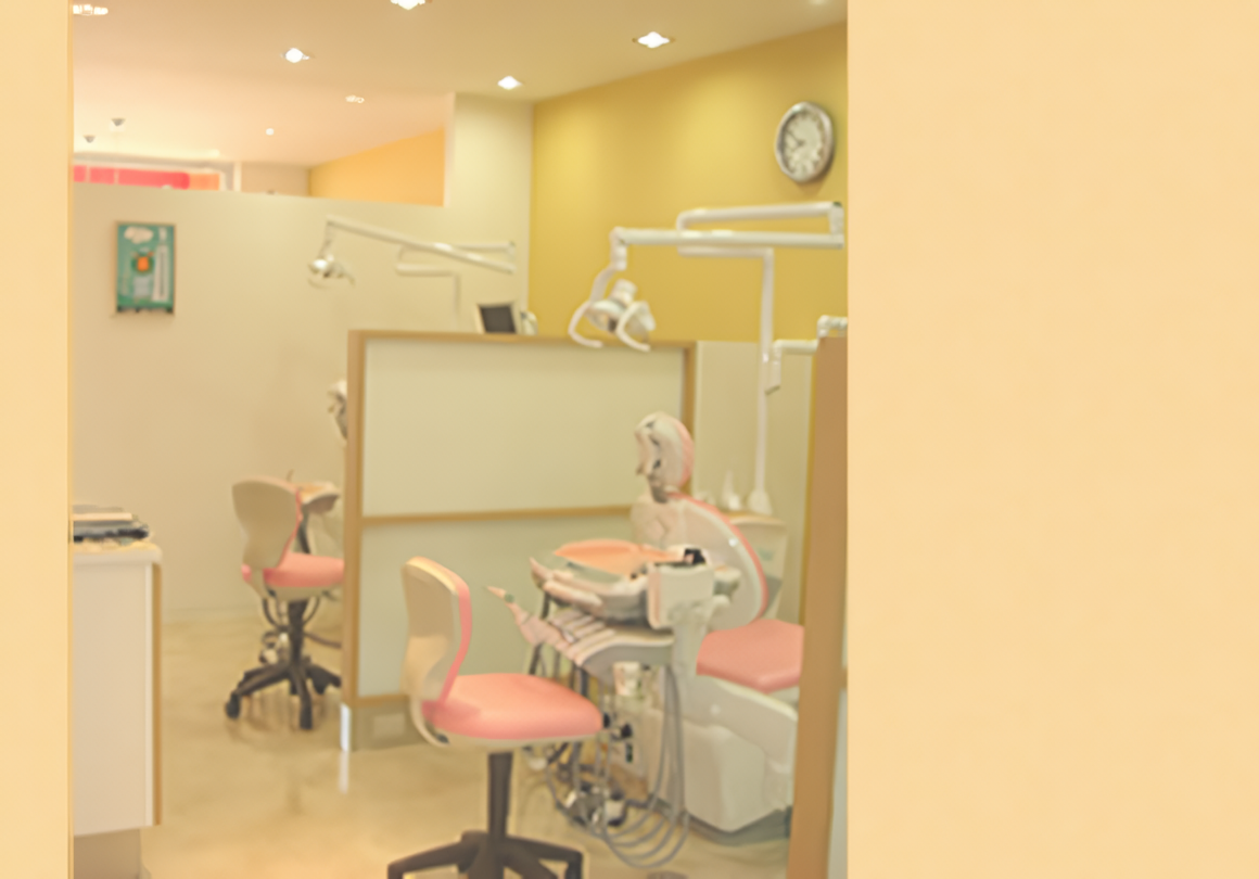 従来のチタンインプラント以上の安定性をもつHAインプラントを使用しています