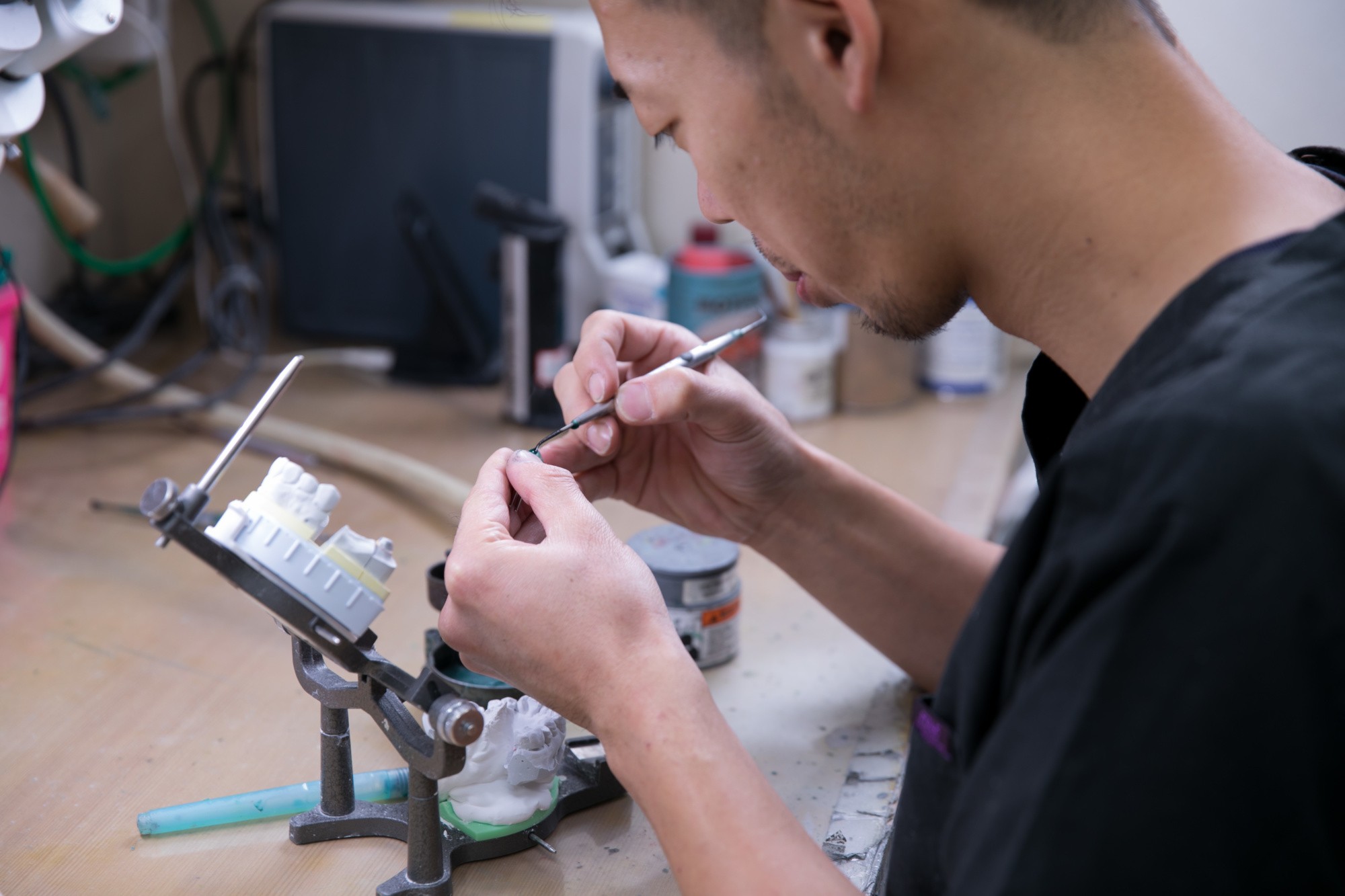 あごや舌の動きを考慮した精密な作製を行っています