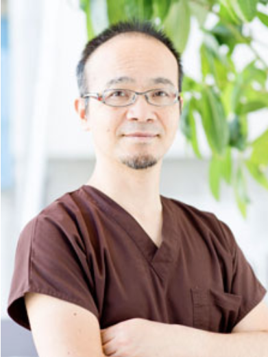 院長の高見澤　哲矢