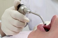 治療において大切にしているのは、できる限り歯を抜かずに済む方法を探るという姿勢です