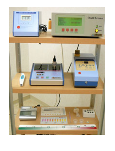 様々な検査とヒアリングにより、口臭の原因を突き止めます