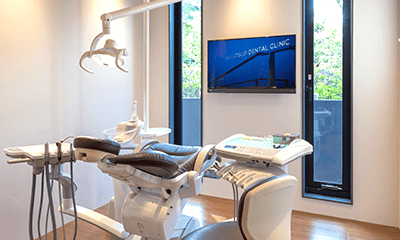 【西宮名塩駅徒歩2分・駐車場7台完備】プライバシーに配慮した快適空間の芝辻歯科医院