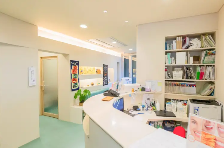 本八幡駅徒歩3分、土曜の午後も診療の総合歯科医院、杉山デンタルクリニック歯科医院