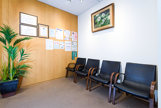 ①入り口②診察室③待合室