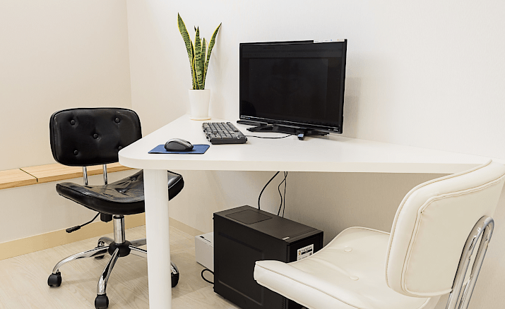 カウンセリングルームでゆっくりお話ができます