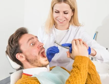 歯科治療の様子