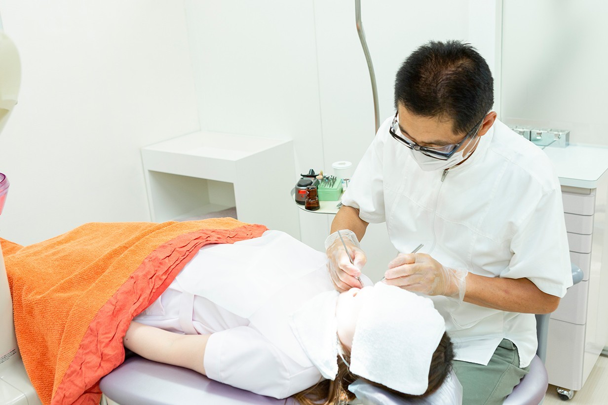 患者様が「ずっと、自分の歯と暮らせるように」を目標に、日々の診療に取り組んでいます