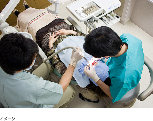 松村歯科クリニックでは経験豊富なスタッフが安全かつ確実に対応します