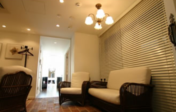 【土曜日診療対応】【矯正専門】アメリカの医療モデルを参考にし、包括的な歯科治療を実践する「日本橋矯正歯科」