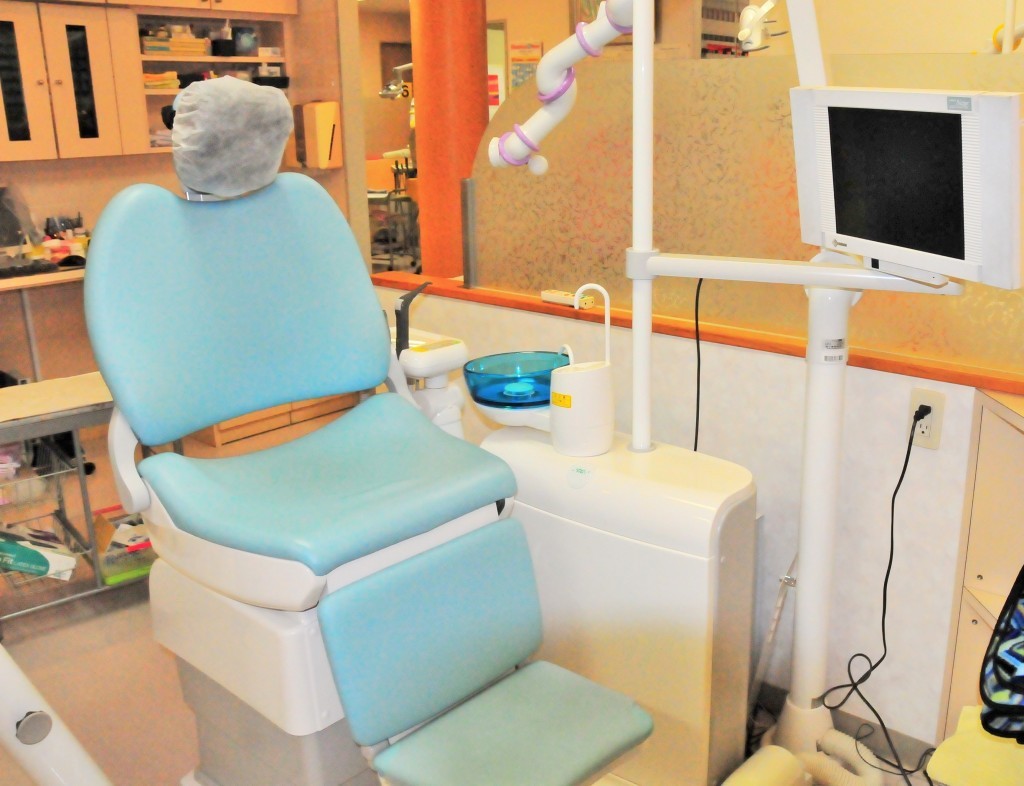 金属を使わない部分入れ歯で、見た目にも配慮