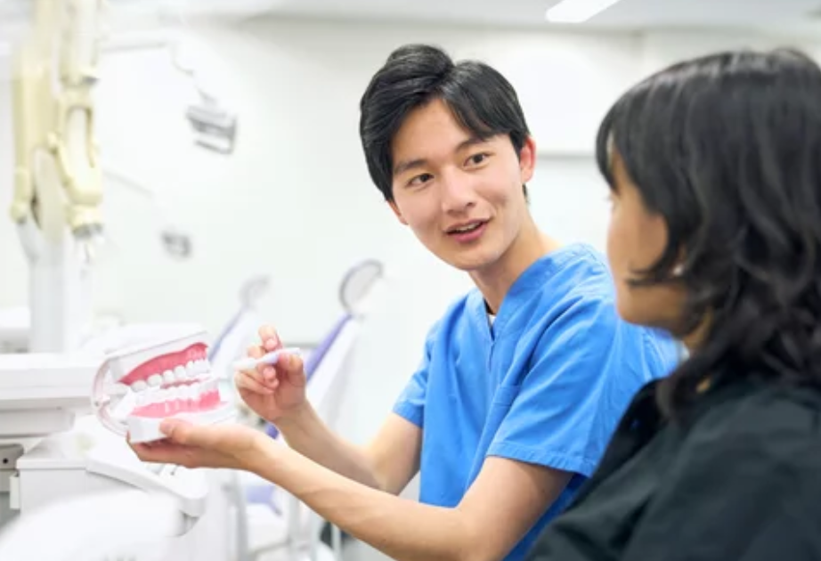 毎日の食事や会話が楽しめるように、噛み心地の良い入れ歯を提供します