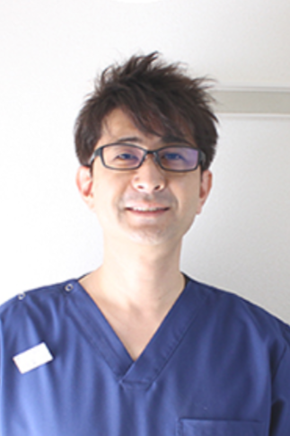 院長の栗田朋治