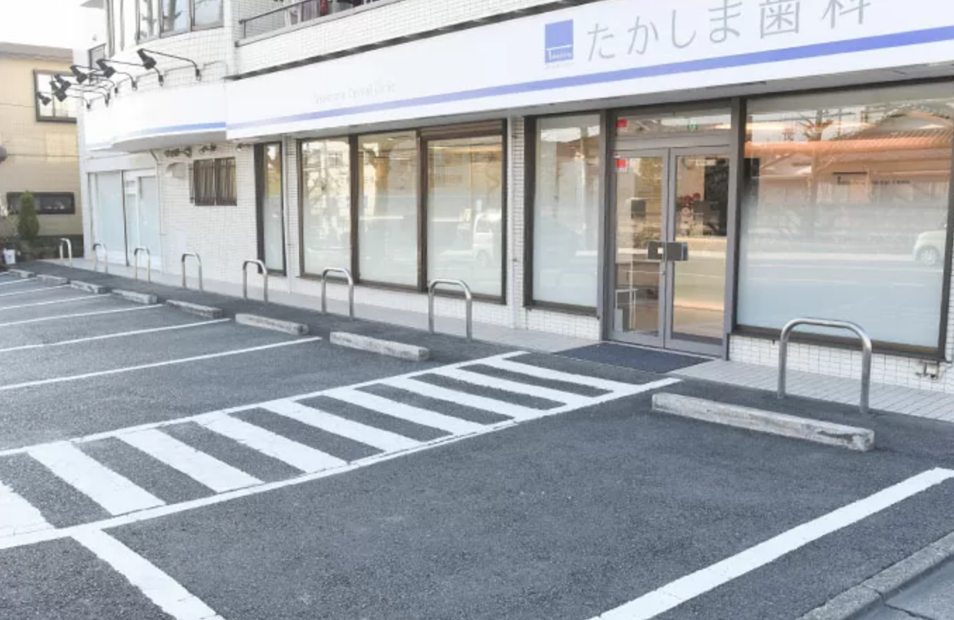 ①クリニック看板②受付③クリニック外観