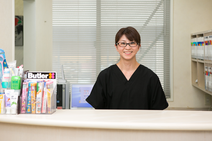 ①外観②受付③診療チェア