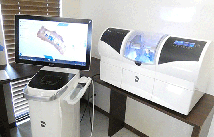 精密な修復物を短時間で製作するCERECシステムです