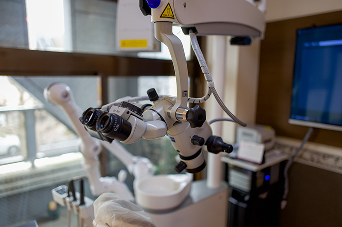歯科用手術顕微鏡（マイクロスコープ）を導入しています