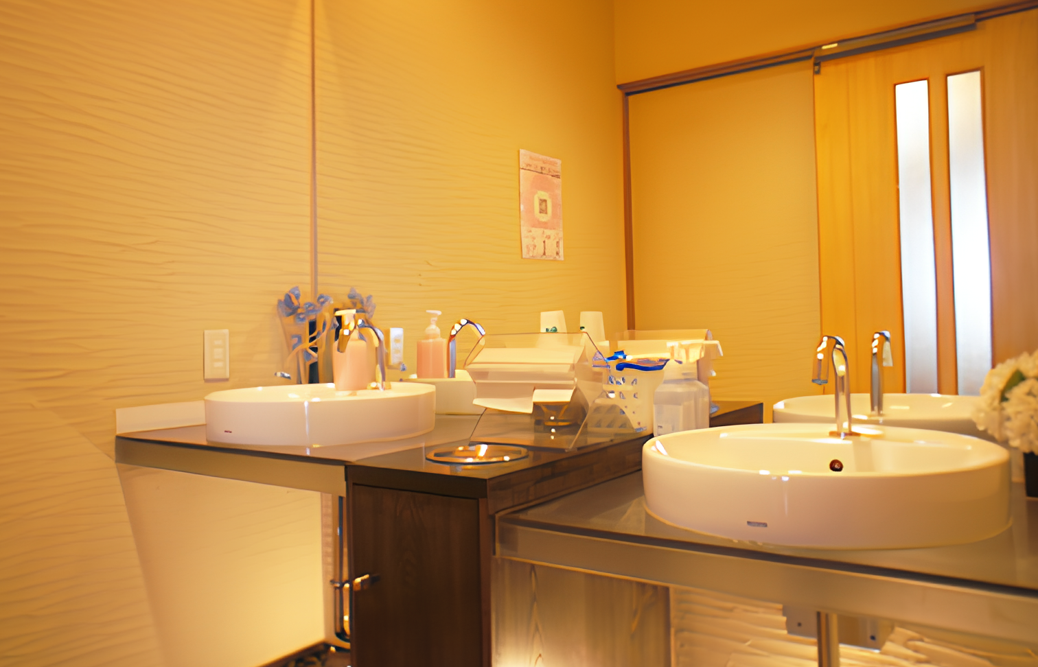 ①診療室②待合室③洗面所