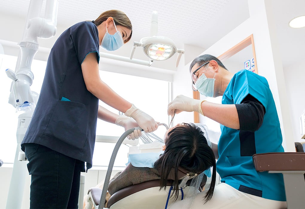 横向きに生えた親知らずの難抜歯に迅速に対応しています