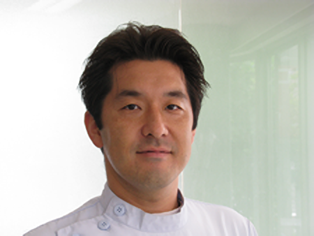 院長の甘利 佳之