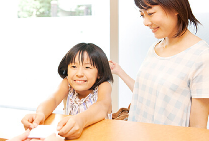 家族全体で取り組む、実践的な予防歯科を重視しています。