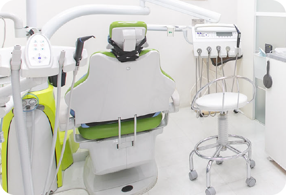 受付・診療室・キッズコーナー