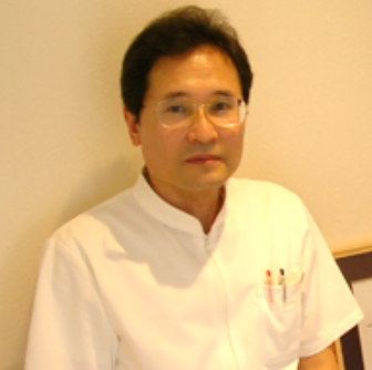 院長の赤間　秀郎