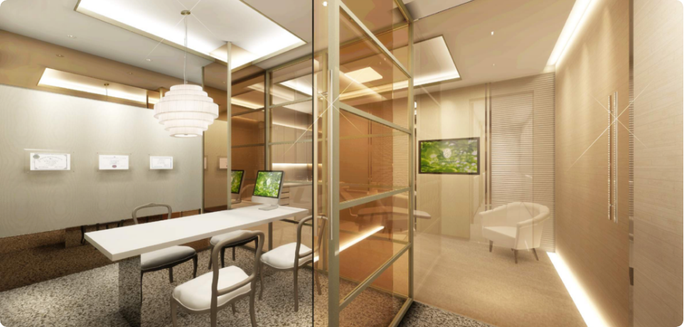 ①寛大なエントランス空間　レセプション　②リラックス空間を演出　待合室　③他院には少ない「完全個室のカウンセリングルーム」