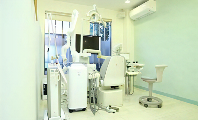 最新医療機器が整った診療室